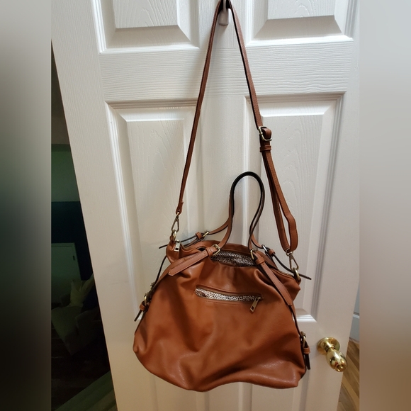Malibu Skye Satchel with crossbody strap in caramel - Picture 7 of 13